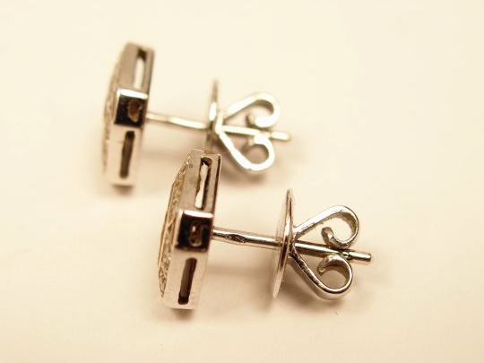 Paire de boucles d'oreilles en or blanc, saphirs jaunes et brillants e