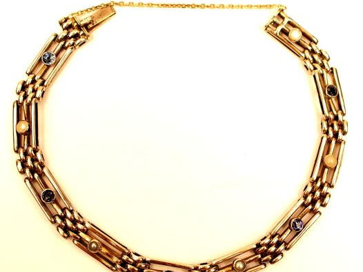 Bracelet en or jaune 9K, orné de saphirs de 02,5 ct et de 5 perles fin