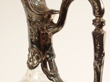 Aiguière Napoléon III de style Louis XVI en cristal gravé et argent, p