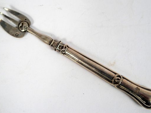 12 fourchettes à gateaux Napoléon III en argent, poinçon Minerve
