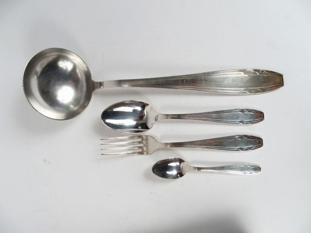 Ménagere Art déco en métal argenté : 37 pièces