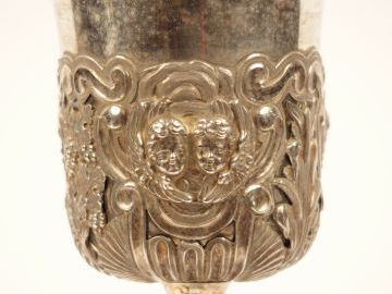 Calice XIX en argent, poinçon Minerve, décor en applications et repous