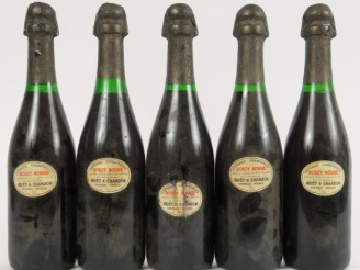 Vente aux enchères 5 BOUTEILLES BOUZY ROUGE MOËT   CHANDON