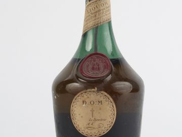 1 VIEILLE BOUTEILLE BENEDICTINE DOM 43°