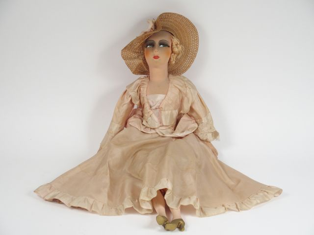 Poupée de boudoir 1920/1930, bel état d'usage. Environ 80 cm