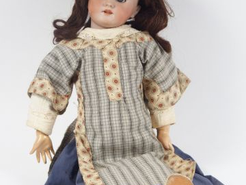 Poupée tête porcelaine DEP taille 8, yeux basculants bleu, bouche ouve