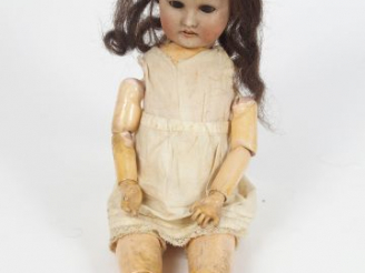 Vente aux enchères Petite poupée allemande tête porcelaine Mon tresor 24, yeux basculants