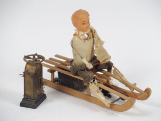 Vente aux enchères Petit automate mécanique de fabrication allemande, tete buste en cellu