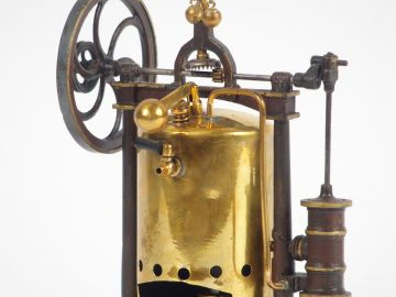 Belle machine à vapeur fin XIXème de marque CR. H. 20 cm (restaurée)