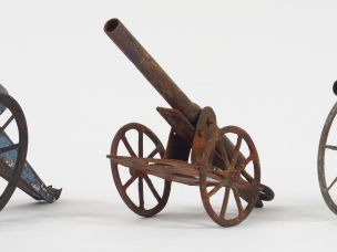 Vente aux enchères Lot de 3 canons jouets fin XIXème début Xxème en état d'usage pour res