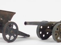 Vente aux enchères Lot de 4 canons jouets en état d'usage, environ 15 cm