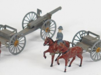 Vente aux enchères SR. Attelage de train dartillerie avec traces de repeint, état d'usage