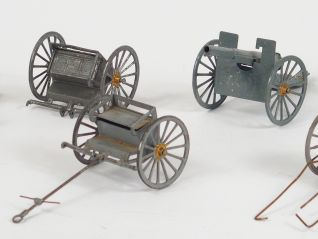 Vente aux enchères SR. Partie d'attelage de train d'artillerie et canons : 6 pièces