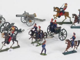 Vente aux enchères Lot de soldats demi rondebosse de petite échelle : 10 pièces environ