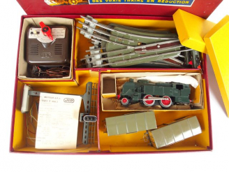 Vente aux enchères Train JEP  voies 35 mm série 60AP5 téléinversion par redresseru, dans 