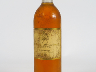 Vente aux enchères 1 BOUTEILLE CHÂTEAU SUDUIRAUT 1er CC SAUTERNES - 1988 - BG+/ET