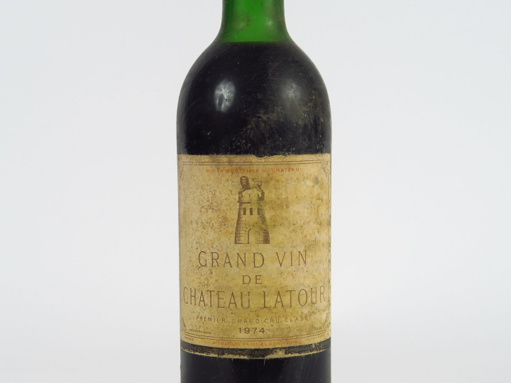 1 BOUTEILLE CHÂTEAU LATOUR 1er GCC PAUILLAC - 1974 - HEP
