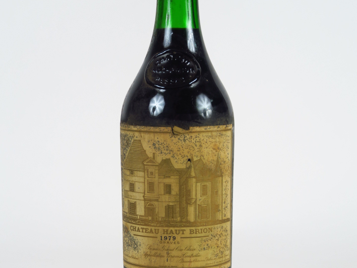 1 BOUTEILLE CHÂTEAU HAUT BRION 1er GCC GRAVES - 1979 - 2,5 CM/ET
