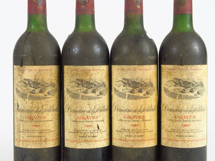 4 BOUTEILLES DOMAINE DE LA SOLITUDE GRAVES - 1983 - 1 LB/3 HEP/ET