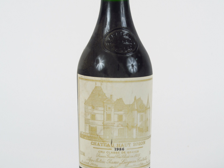 1 BOUTEILLE CHÂTEAU HAUT BRION 1er GCC GRAVES - 1986 - 1,5 CM/EF