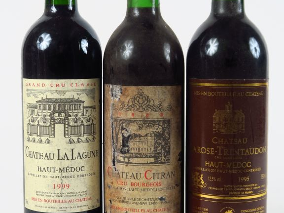 3 BOUTEILLES HAUT MEDOC : 1 CHÂTEAU CITRAN 1983 EA - 1 CHÂTEAU LA LAGU