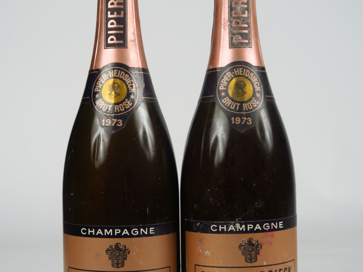 2 BOUTEILLES CHAMPAGNE PIPER HEIDSIECK BRUT ROSE - 1973 - 1 ELA