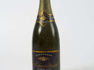Vente aux enchères 1 VIEILLE BOUTEILLE CHAMPAGNE DE COMMETREUIL