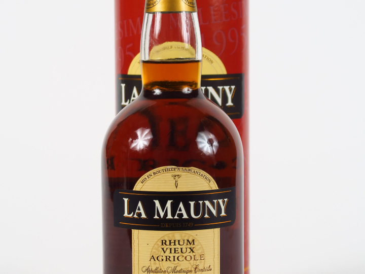 1 BOUTEILLE VIEUX RHUM AGRICOLE LA MAUNY 42° - 1995 - COFFRET