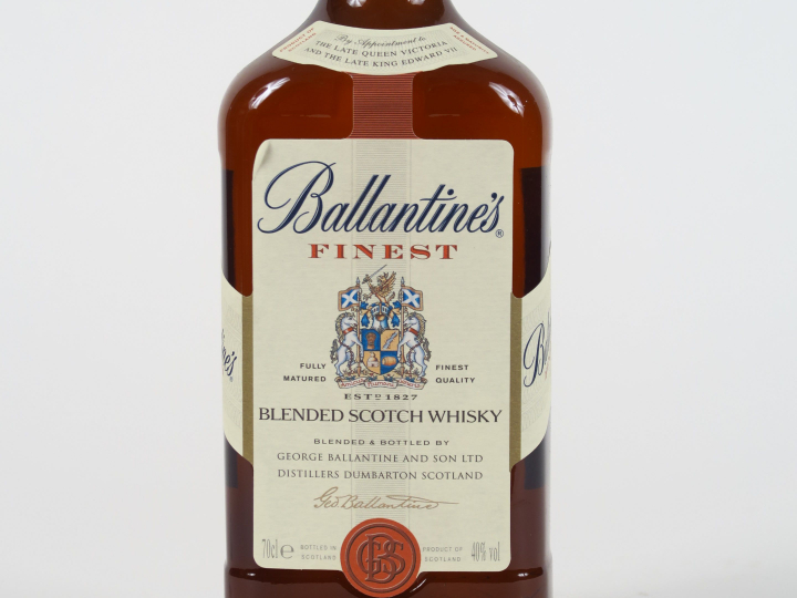 1 BOUTEILLE WHISKY BALLANTINES