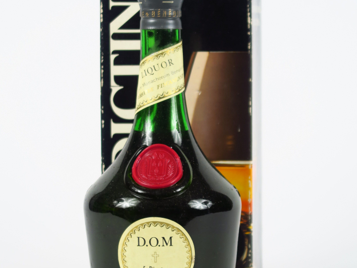 1 BOUTEILLE BENEDICTINE DOM - COFFRET