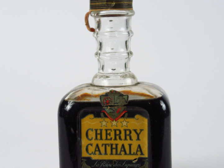 1 VIEILLE BOUTEILLE CHERRY CATHALA