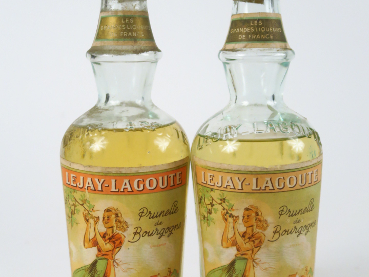 2 VIEILLES BOUTEILLES (37,5 cl) PRUNELLE DE BOURGOGNE LEJAY LAGOUTE
