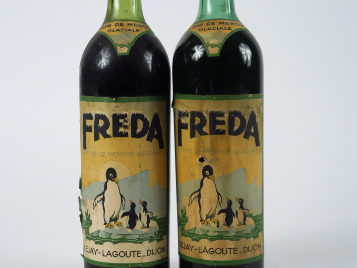 2 VIEILLES BOUTEILLES (1 l) CREME DE MENTHE GLACIALE 'FREDA' LEJAY LAG