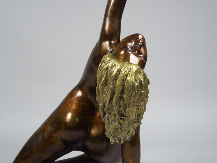 Christian MAS 'Ballerina IV'.  Sculpture en bronze à patine médaille e