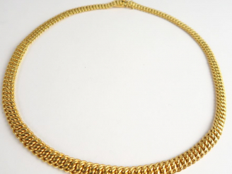 Vente aux enchères Collier en or. Poids : 29 g