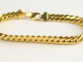 Vente aux enchères Bracelet en or, maille anglaise. Poids : 15,7 g
