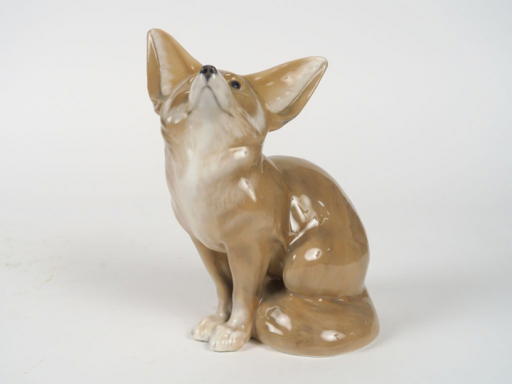 Sujet en porcelaine polychrome de Copenhague. "Corgi" H. 23 cm