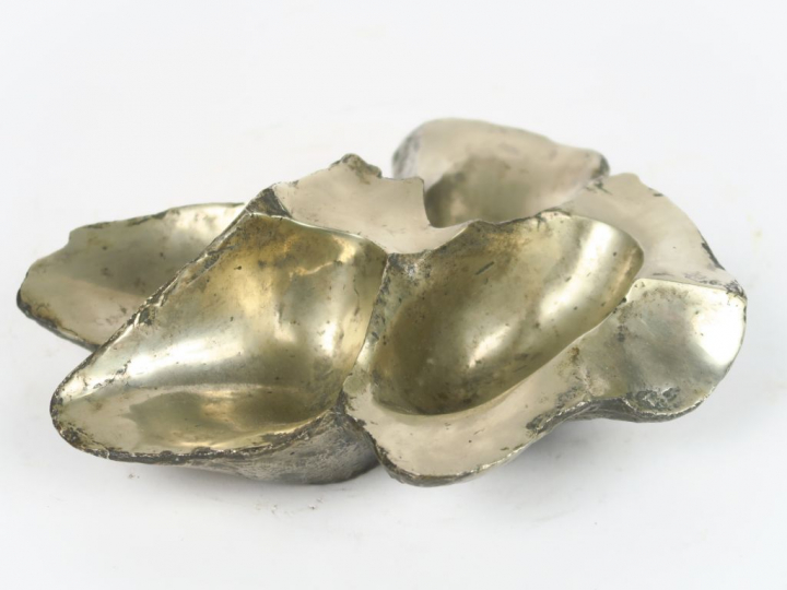 Alicia PENALBA "Composition" Sculpture en bronze argenté.  Signée et n