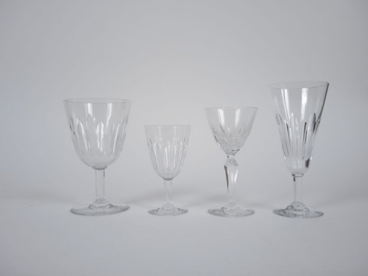 BACCARAT.  Partie de service de verres en cristal. Comprenant :  - 11 