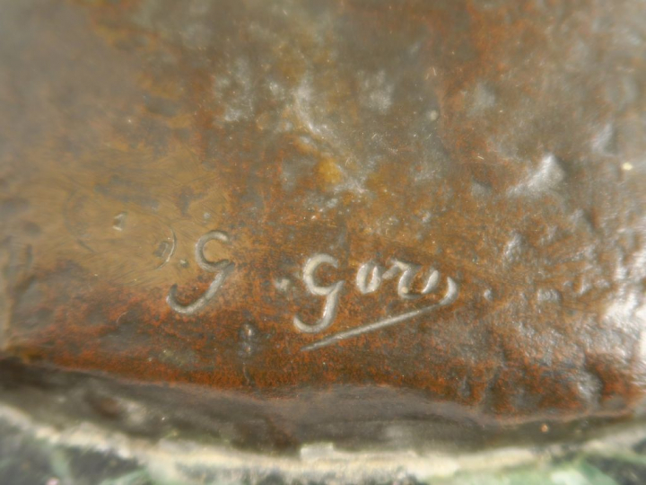 G. GORY "Le travail" Sculpture en bronze à patine brune.  Signée.  H. 