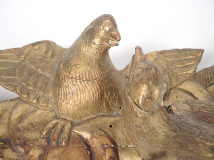 Bois doré XVIIIème « Oiseaux » (accidents et restaurations) 17 x 39 cm