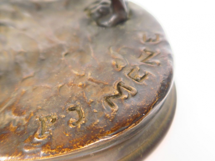 P.J. MENE. "Braque au poteau". Sculpture en bronze à patine médaille. 