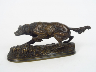 Vente aux enchères P.J. MENE. "Epagneul à l'affût". Sculpture en bronze à patine brune. S