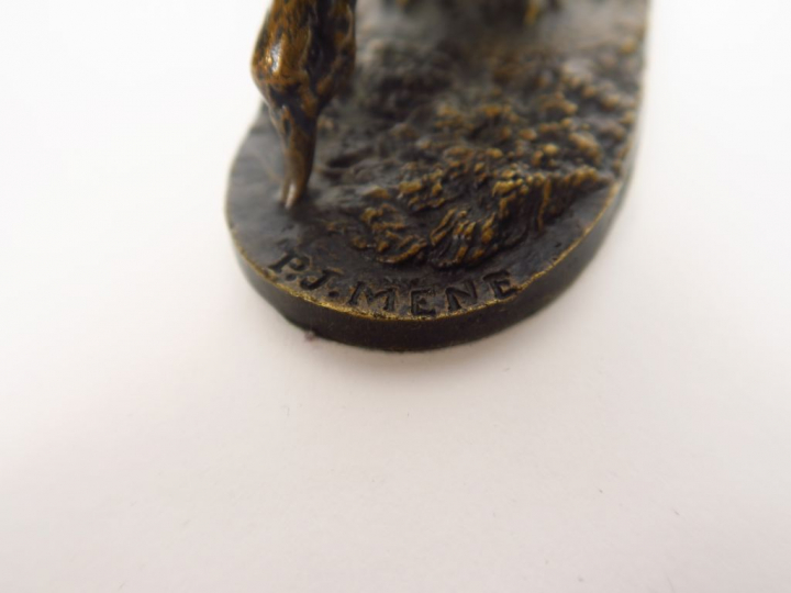 P.J. MENE "Canard". Sculpture en bronze à patine médaille. Signée. Dim