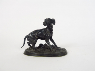 Vente aux enchères P.J. MENE. "Braque à l'arrêt". Sculpture en bronze à patine brune. Sig