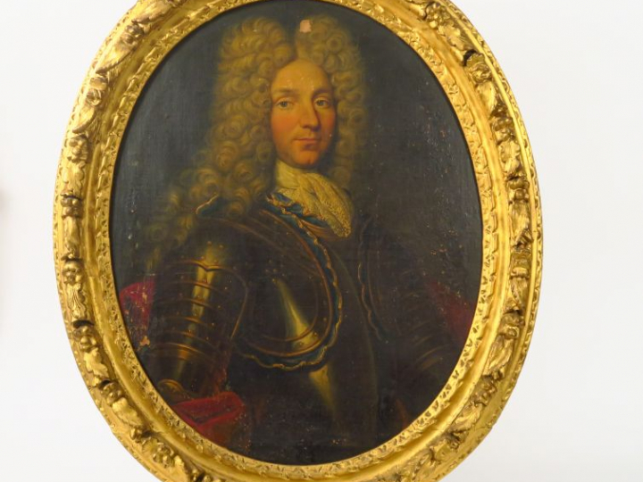 Ecole française XVIIIème "Portrait d’homme en armure". Huile sur toile