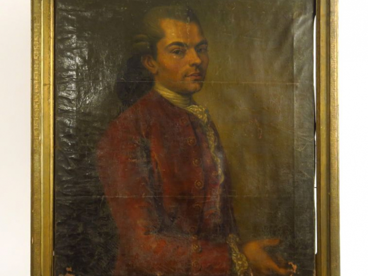 Ecole française XVIIIème "Portrait d’homme en habit rouge’. Huile sur 