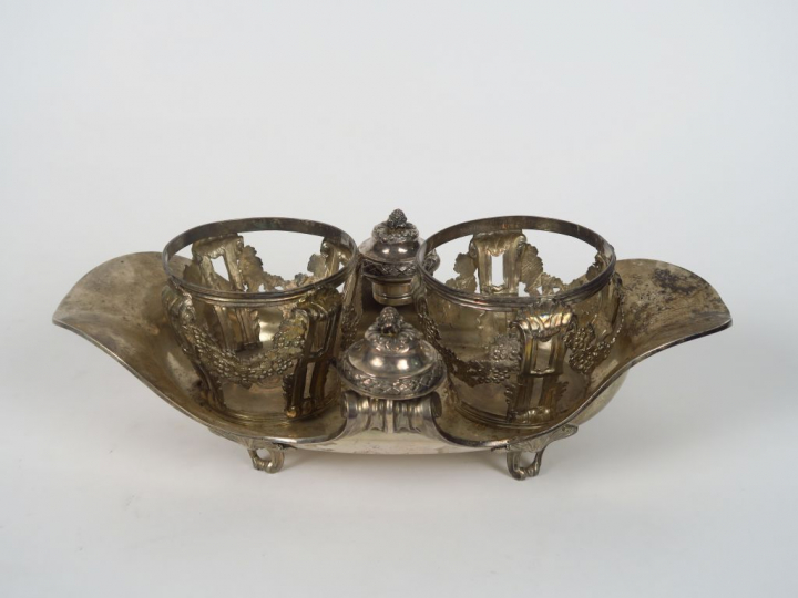 Monture d'huilier Louis XV en argent,  Poids. 615 gr