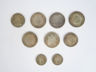 Vente aux enchères Neuf pièces en argent.  Poids. 224 gr