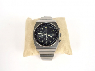 Vente aux enchères OMEGA. Speedmaster 125. Chronographe bracelet en acier. Boîtier fond v